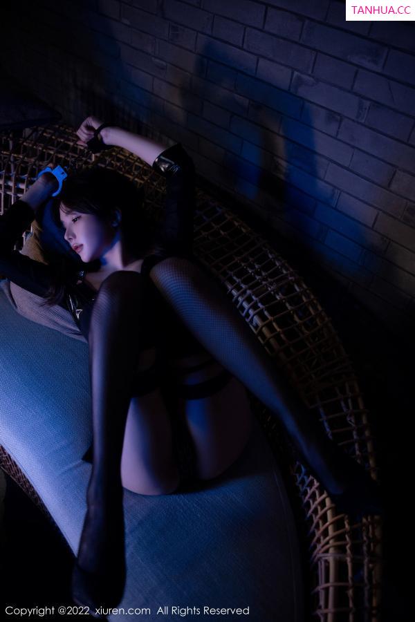 婠婠么  [XiuRen]高清写真图 2022.11.30 No.5931 婠婠么 黑丝美腿第43张图片